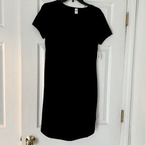 NWT Old Navy body con dress. Size M.